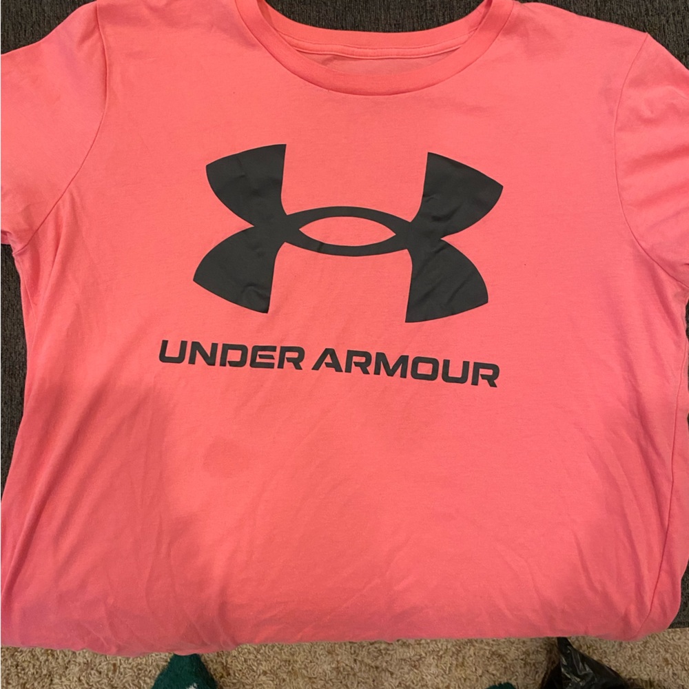 Pink underarmor workout top